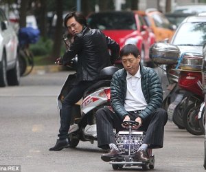 World's smallest car to dodge Shanghai traffic
