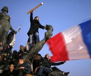 Paris attacks: Millions rally for unity in France