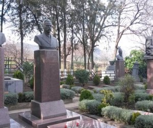 Tiflis torpağında uyuyan Azərbaycan ziyalıları - FOTOLAR
