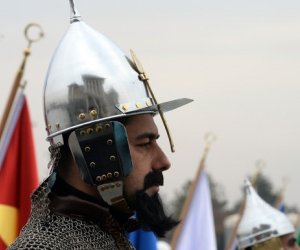 İlham Əliyevə qeyri-adi qarşılanma - FOTOLAR