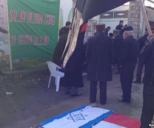 Cartoon protest held in Azerbaijan's Nardaran