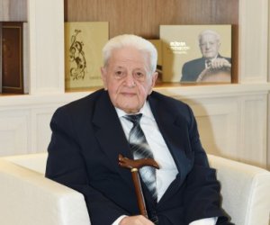 Мехрибан Алиева встретилась с народным артистом