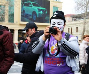 В Баку прошла акция против повышения цен