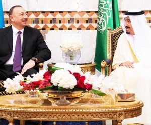 Aliyev visits Saudi Arabia, meets King Salman