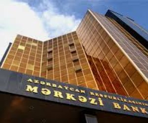 Azeri central bank further devalues currency to 1.0517 to $1