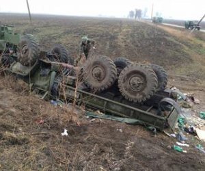 Truck with Armenian soldiers roll into ravine: 1 dead, 7 injured