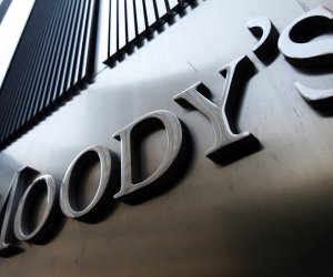 Moody's changes to negative outlook for Azerbaijan banking system