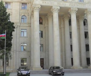 ​XİN: “ABŞ-ın özünü insan hüquqlarının “qlobal himayədarı” kimi qələmə verməsi istehza doğurur”