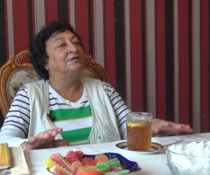 İnsan manifesti: Şərqin ilk solo nağara çalan qadını küçələrdə qalıb - ANN.TV