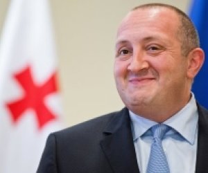 Президент Грузии  потребовал обсудить сотрудничество с Газпромом