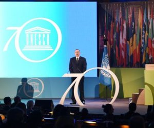 İlham Əliyev UNESCO Baş Konfransının Liderlər Forumunda - FOTOLAR
