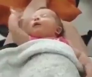 MÜXTƏLİF: Yuxulu körpənin məntiqli hərəkətləri