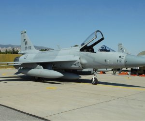 Azerbaijan wants in on JF-17s