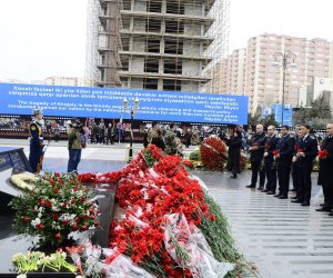 «Bakı Metropoliteni» QSC-də Xocalı soyqırımı qurbanları yad edildi - FOTOLAR