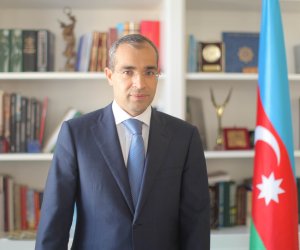 Nazir direktoru işdən çıxardı - FOTOLAR
