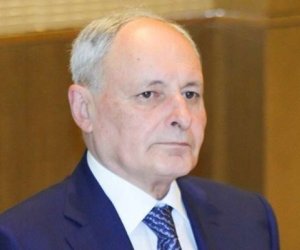 Nazir direktoru işdən azad etdi