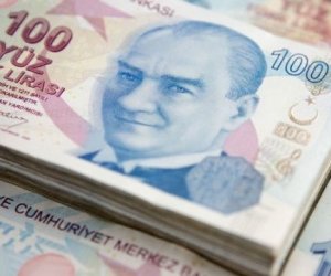 Lirə çöküşdə: Azərbaycan bazarını nə gözləyir?