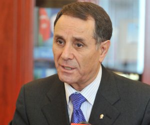 Baş nazir bir sıra qurumu birləşdirildi – Qərar 