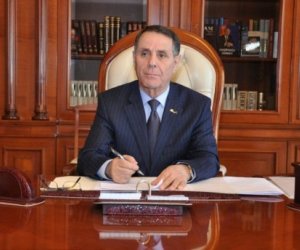 Novruz Məmmədovdan QƏRAR 