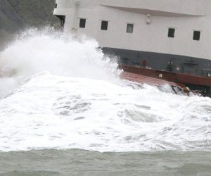 Iran grateful to Azerbaijan for saving cargo ship crew