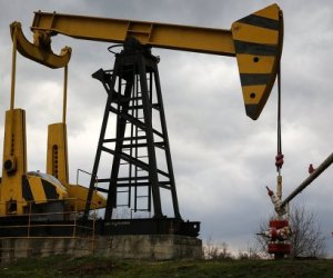 Oil prices recover some ground, but economic concerns weigh