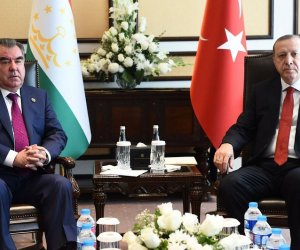 Erdogan and Rahmon mull bilateral and regional issues