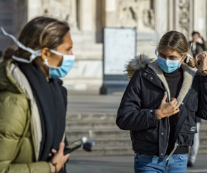 Italy makes mask-wearing outdoors compulsory