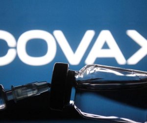 ЕС предоставил бедным странам 380 млн доз вакцин через программу COVAX