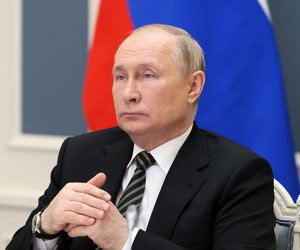 Владимир Путин принес президенту Ильхаму Алиеву извинения в связи с крушением самолета AZAL