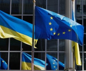 ЕС готовит пакет военной помощи Украине на фоне переговоров о мире