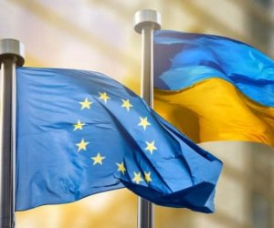 Bloomberg: ЕС хочет назначить представителя на переговорах по Украине