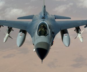 США прекращают поддержку украинских F-16