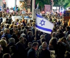 Протесты и в Израиле: тысячи израильтян вышли на улицы
