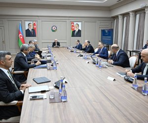 Baş nazir növbəti dəfə nazirləri toplayıb tapşırıqlar verib