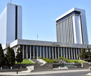 Milli Məclisin növbəti iclası başlayıb