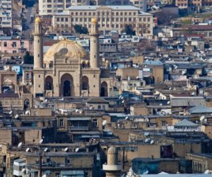 İstismar müddətini başa vurmuş tikililərlə əlaqədar iki komissiya yaradılıb