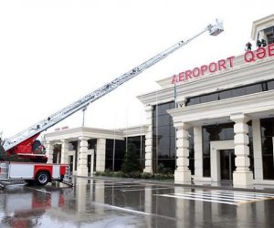 МЧС Азербайджана и AZAL провели совместные учения в аэропорту Габалы - Видео