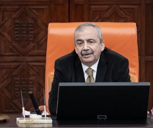 Sırrı Süreyya Öndər vəfat edib
