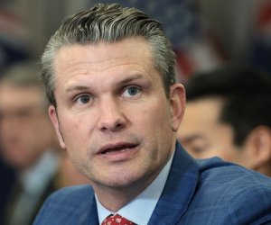 СМИ: Хегсет планирует посетить Израиль перед поездкой Трампа на Ближний Восток