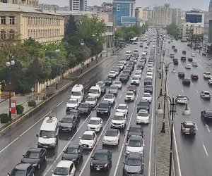 Yollarda yenə tıxac var