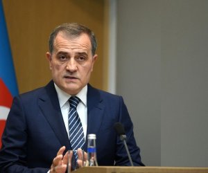 Ceyhun Bayramov İraqa gedib
