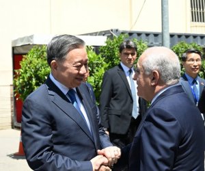 Azərbaycanın Baş naziri To Lamla görüşüb