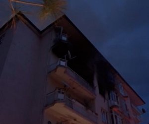 В Турции 11 человек отравились дымом при пожаре в жилом доме
