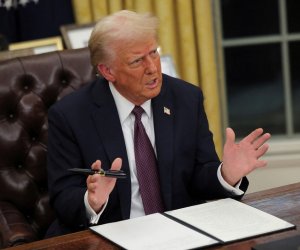 Трамп может повысить налоги для богатых американцев почти до 40%