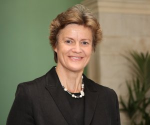 Britaniya kəşfiyyatının rəhbəri ilk dəfə qadın olacaq - KİV