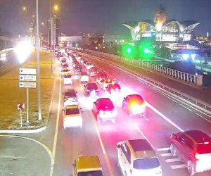 На центральных улицах Баку наблюдаются пробки