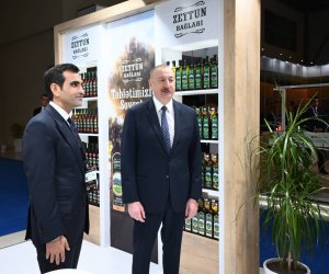 Ölkə başçısı “Azərsun Holdinq” stendini ziyarət edib