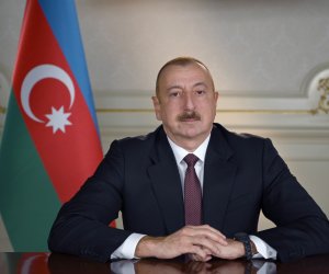Prezident Paraqvayın Prezidentini təbrik edib
