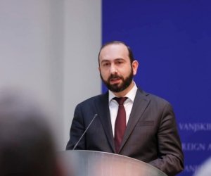 Мирзоян: Ереван готов незамедлительно подписать мирное соглашение с Баку