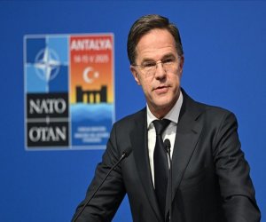 NATO Trampın Ukraynada müharibəyə son qoymaq səylərini tam dəstəkləyir